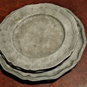 Vintage Pewter Dinner Plates...USA...RWP.